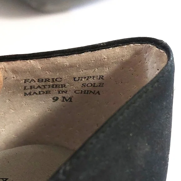 Womens Vintage Black Crystal Accent Strap Faux Suede High Heel Shoe Size 9M - Picture 8 of 8